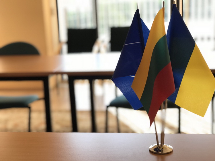 Lietuvos antstoliai prisideda prie skolų išieškojimo sistemos tobulinimo Ukrainoje